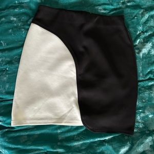 Black and white pencil skirt